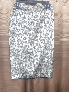 New York & Company Cream and Gray Floral Lace Pencil Skirt